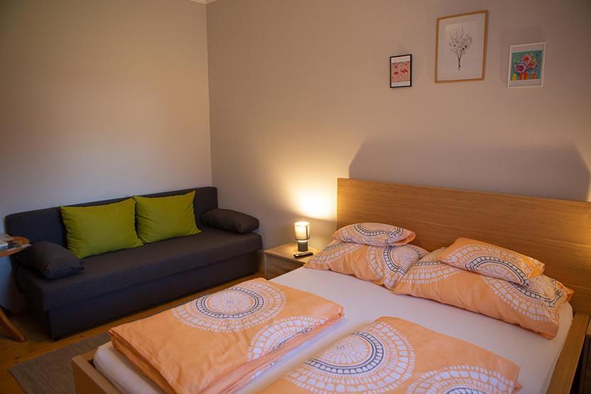 V8-Kelemen Panzio Bed & Breakfast Makó Exterior foto